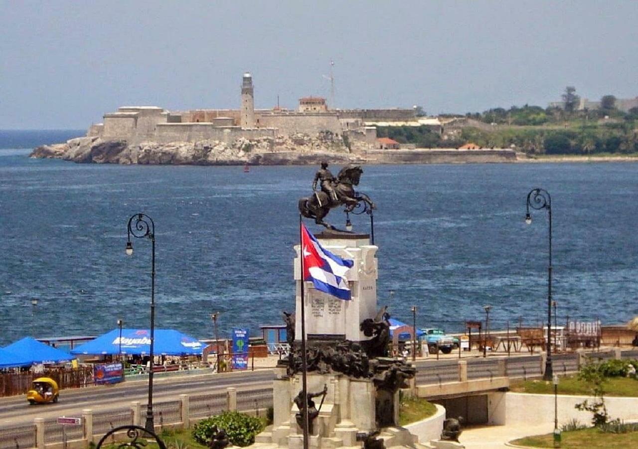 Casa Romilop, Centro Habana Hotel Havana Exterior photo